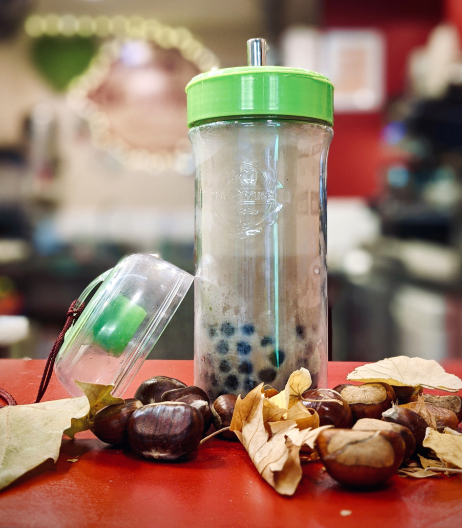 Le Bubble-Tea Mug par Tea and Bubbles. Un mug écologique et réutilisable de 65 cl